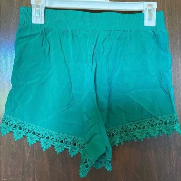 Green Rayon Dressy Shorts with Lace Trim - Picture 2 of 3